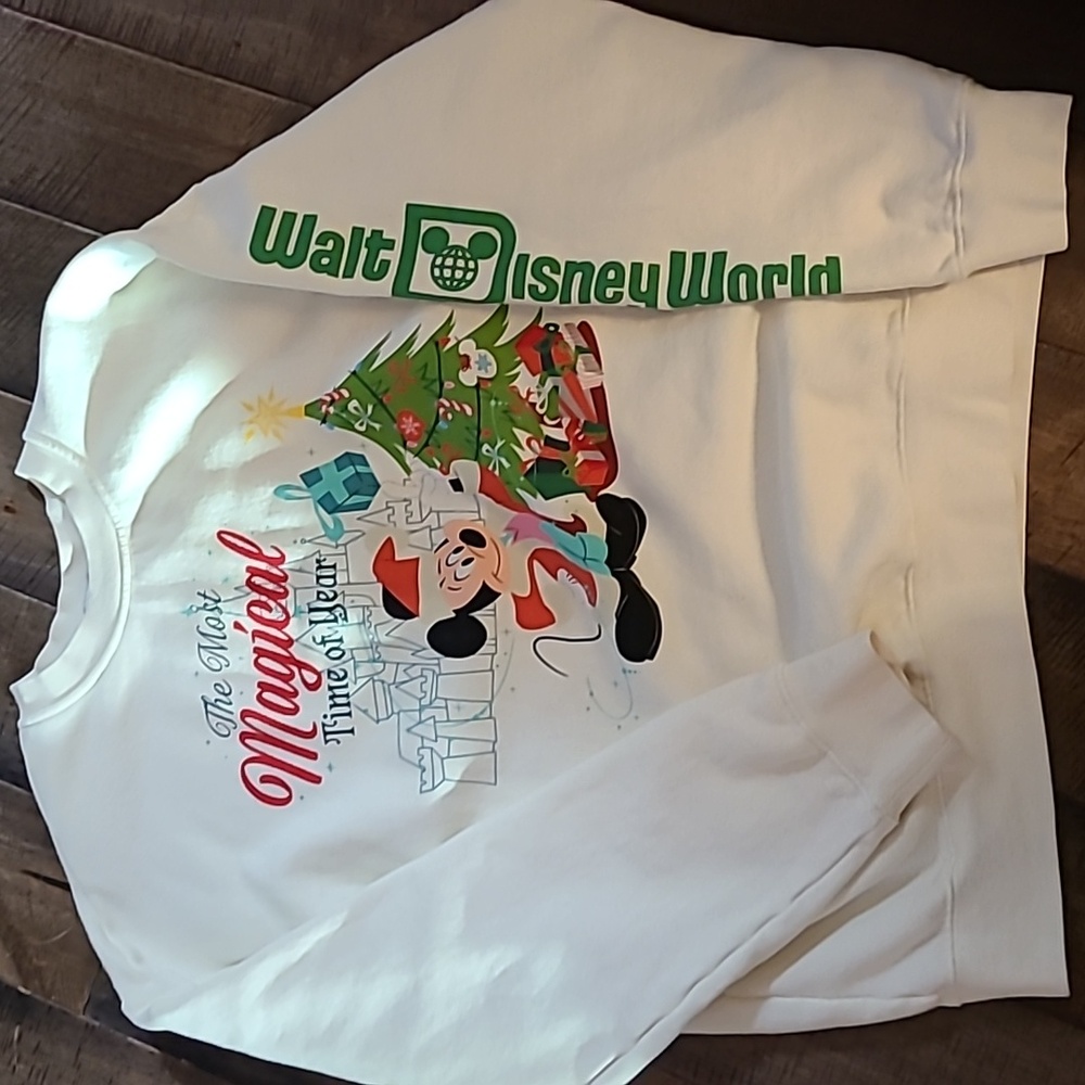 Holiday pullover